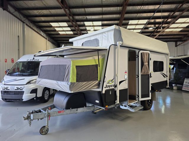 From: https://carsales.pxcrush.net/cars/dealer/aqhwk243a313vp8at9glcrw5j.jpg?pxc_expires=20260610091216&pxc_clear=1&pxc_signature=7df332b16dda8da9fd6dc4816976bc5d&pxc_size=1920,1080&pxc_method=limit
